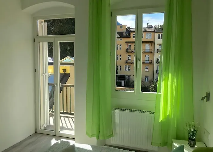 Iceman Guest house 2*